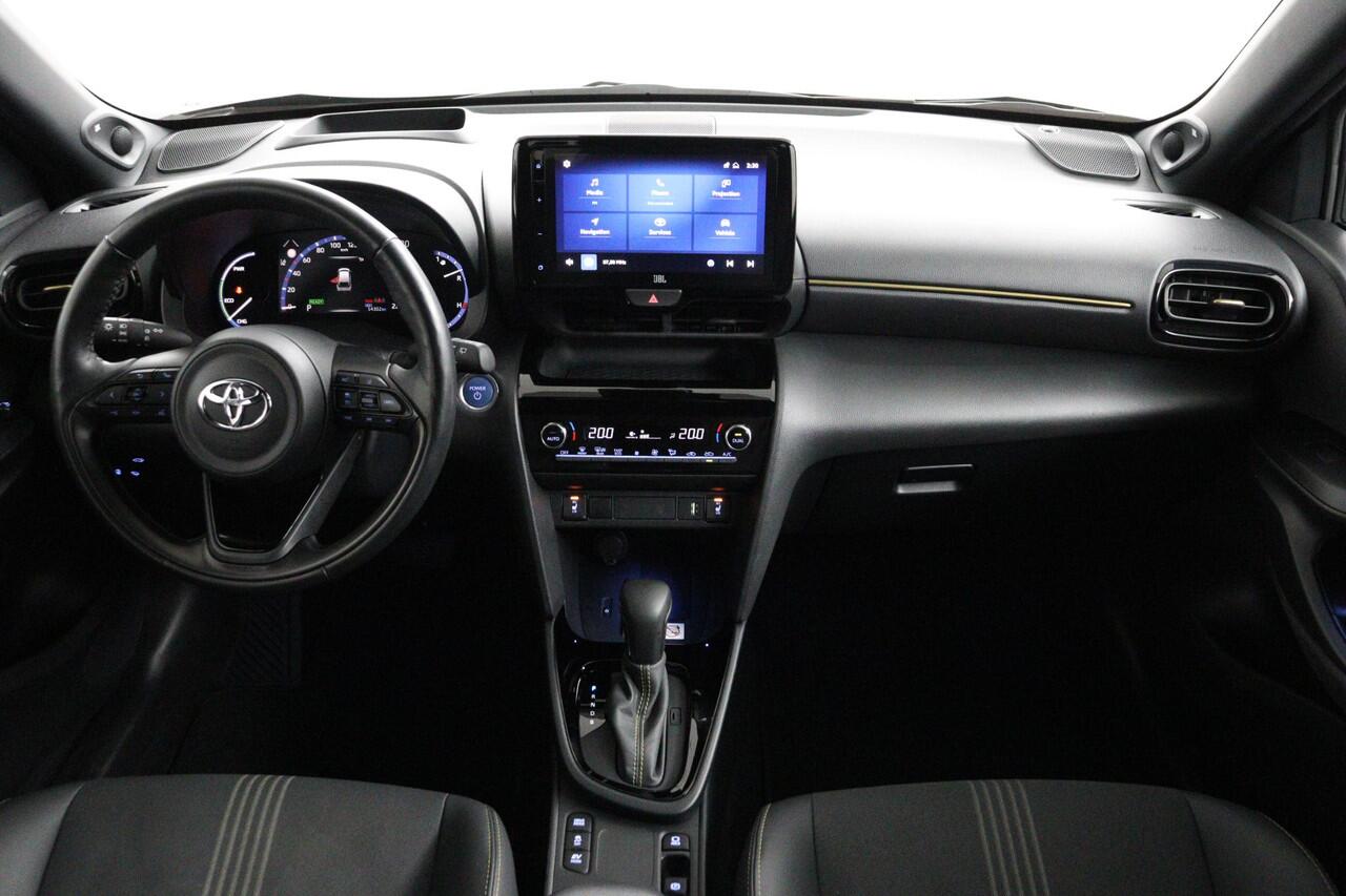 Toyota YARIS Cross 1.5 Hybrid Adventure | JBL | Stoel / Stuurverwarming | Head-up display |