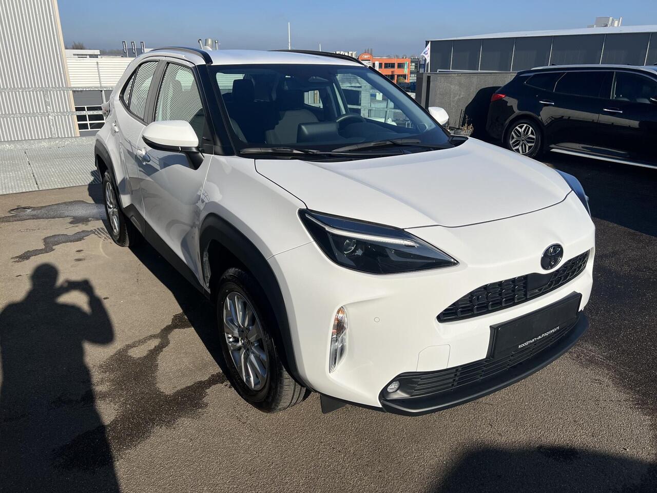 Toyota YARIS Cross 1.5 Hybrid Business Dynamic Android auto Navigatie, Parkeersensoren voor + achter, LMV, Apple Carplay en/of , Adaptieve cruise control