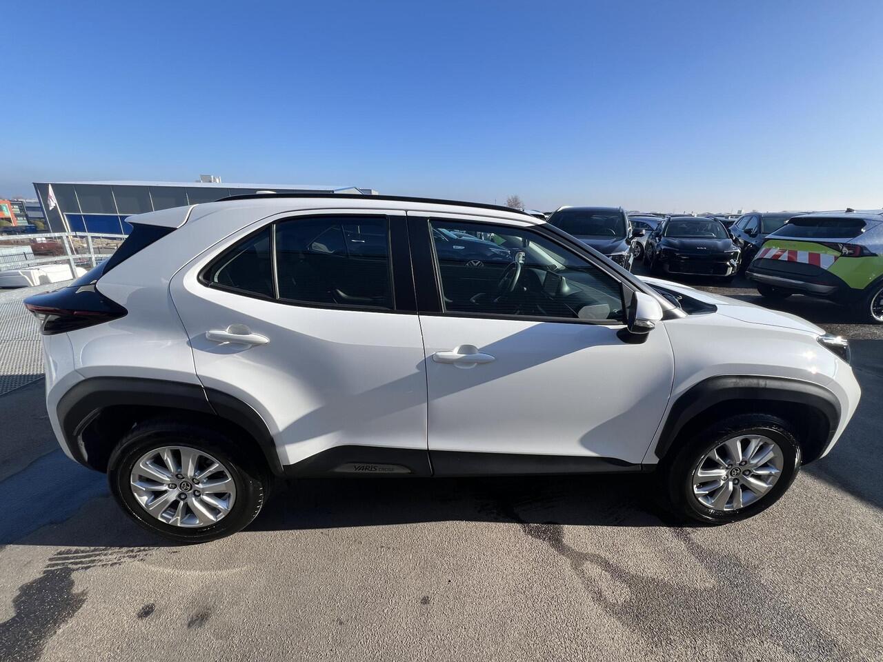 Toyota YARIS Cross 1.5 Hybrid Business Dynamic Android auto Navigatie, Parkeersensoren voor + achter, LMV, Apple Carplay en/of , Adaptieve cruise control