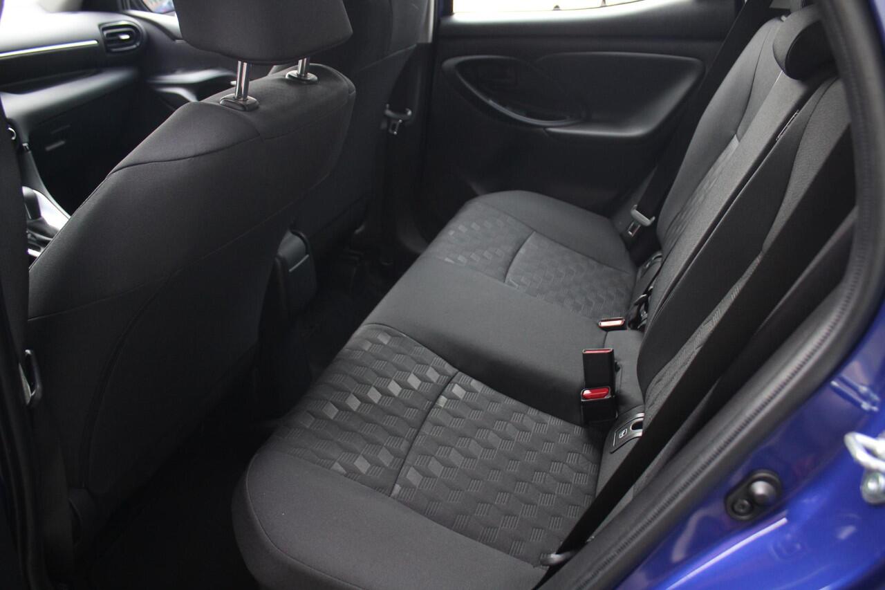 Toyota YARIS 1.5 Hybrid 115 Active Achteruitrijcamera, Cruise Control Adaptief, Climate Control