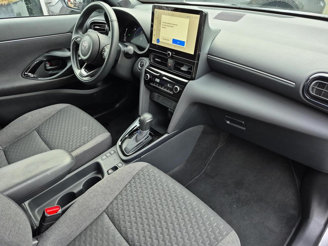 Toyota YARIS Cross 1.5 Hybrid 115 First Edition | Navigatie | Apple CarPlay/Android auto | Achteruitrijcamera