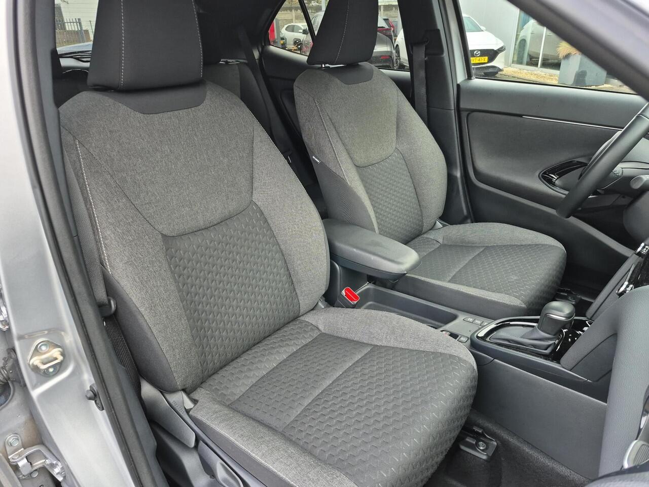 Toyota YARIS Cross 1.5 Hybrid 115 First Edition | Navigatie | Apple CarPlay/Android auto | Achteruitrijcamera