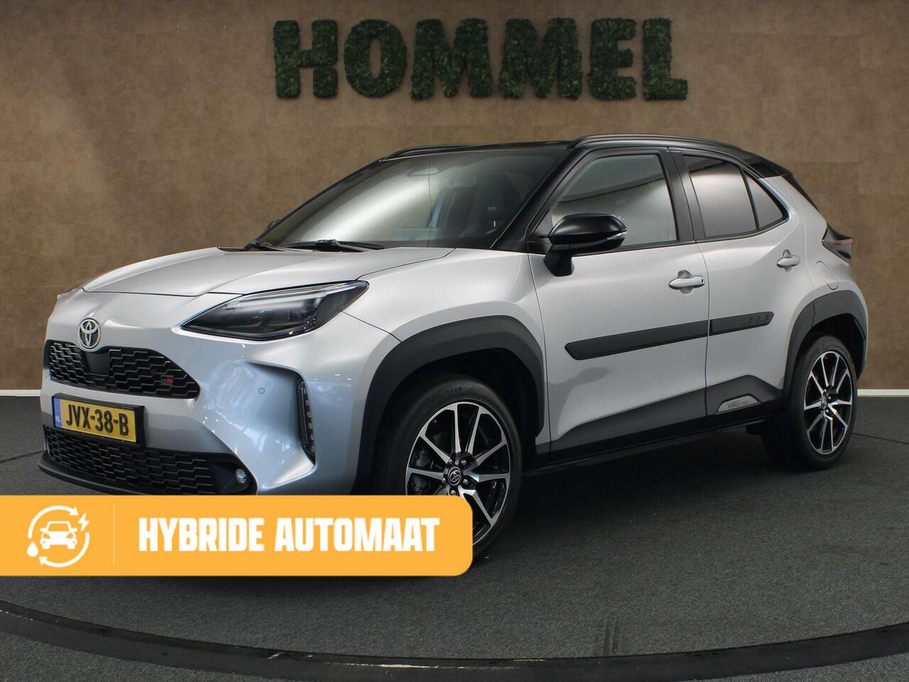 Toyota YARIS Cross 1.5 Hybrid 130 GR SPORT - ADAPTIEVE CRUISE CONTROL - STOELVERWARMING VOORSTOELEN - STUURWIELVERWARMING - DODEHOEKDETECTIE - KEYLESS ENTRY/START - APPLE CARPLAY/ANDROID AUTO - CAMERA - EXTRA GETINT GLAS - PARKEERSENSOREN VOOR + ACHTER - STOOTLIJSTEN