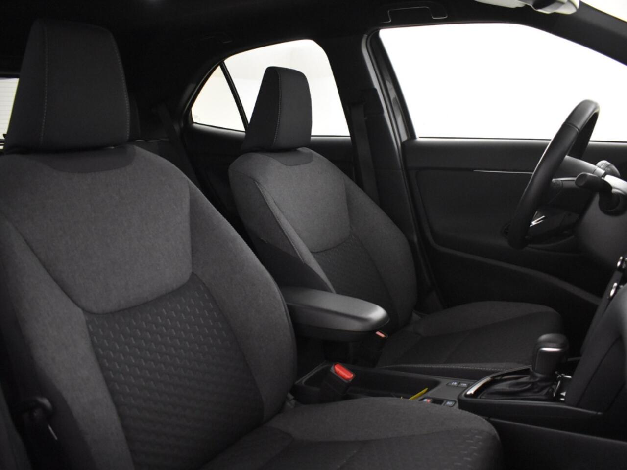 Toyota YARIS Cross 1.5 Hybrid 115 Style | stoel + stuurverwarmd | Carplay |