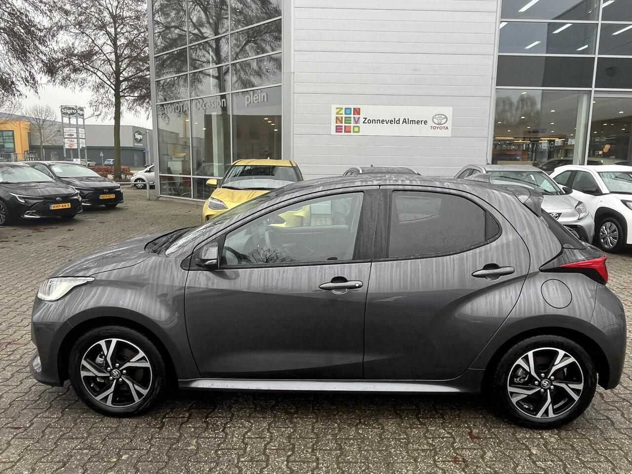 Toyota YARIS 1.5 Hybrid 115 First Edition