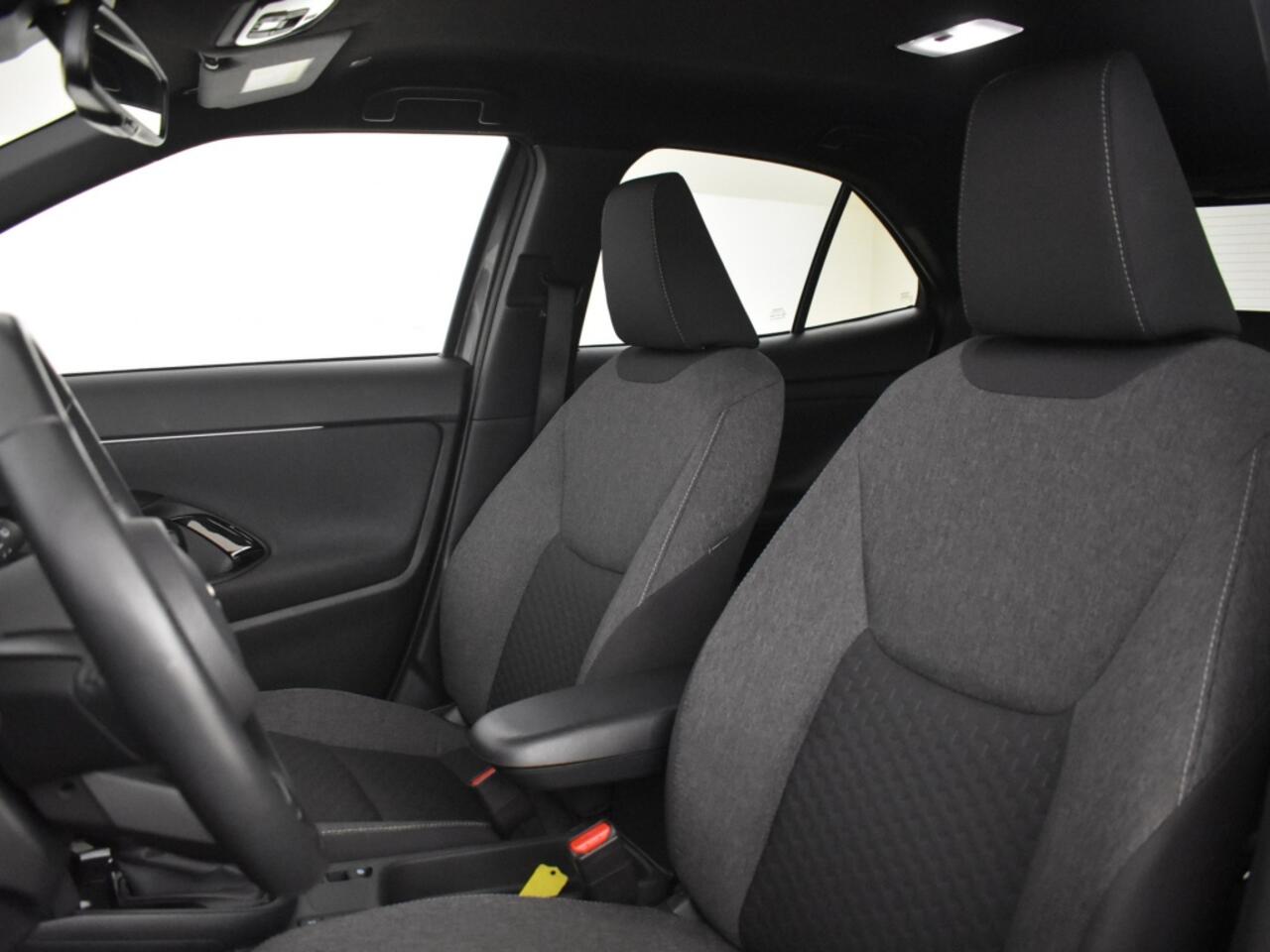 Toyota YARIS Cross 1.5 Hybrid 115 Style | stoel + stuurverwarmd |