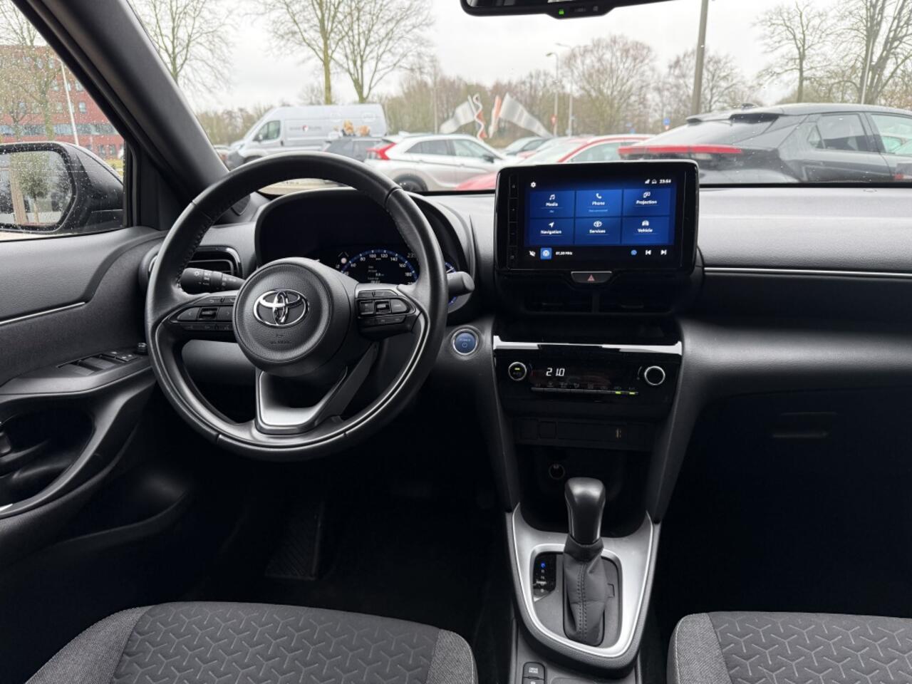 Toyota YARIS Cross 1.5 Hybrid Dynamic | Adap Cruise | Apple Car-Play | Camera