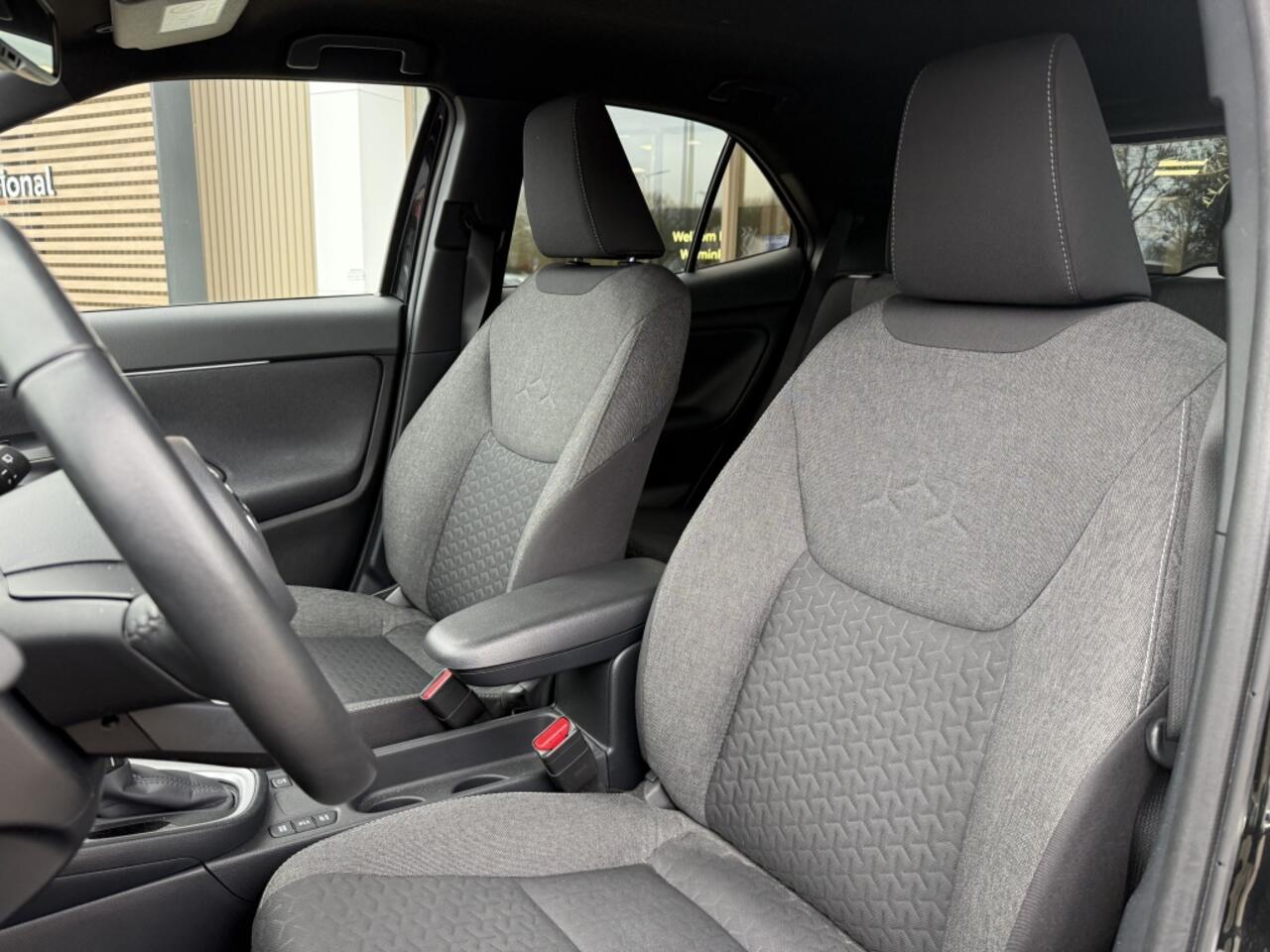 Toyota YARIS Cross 1.5 Hybrid Dynamic | Adap Cruise | Apple Car-Play | Camera