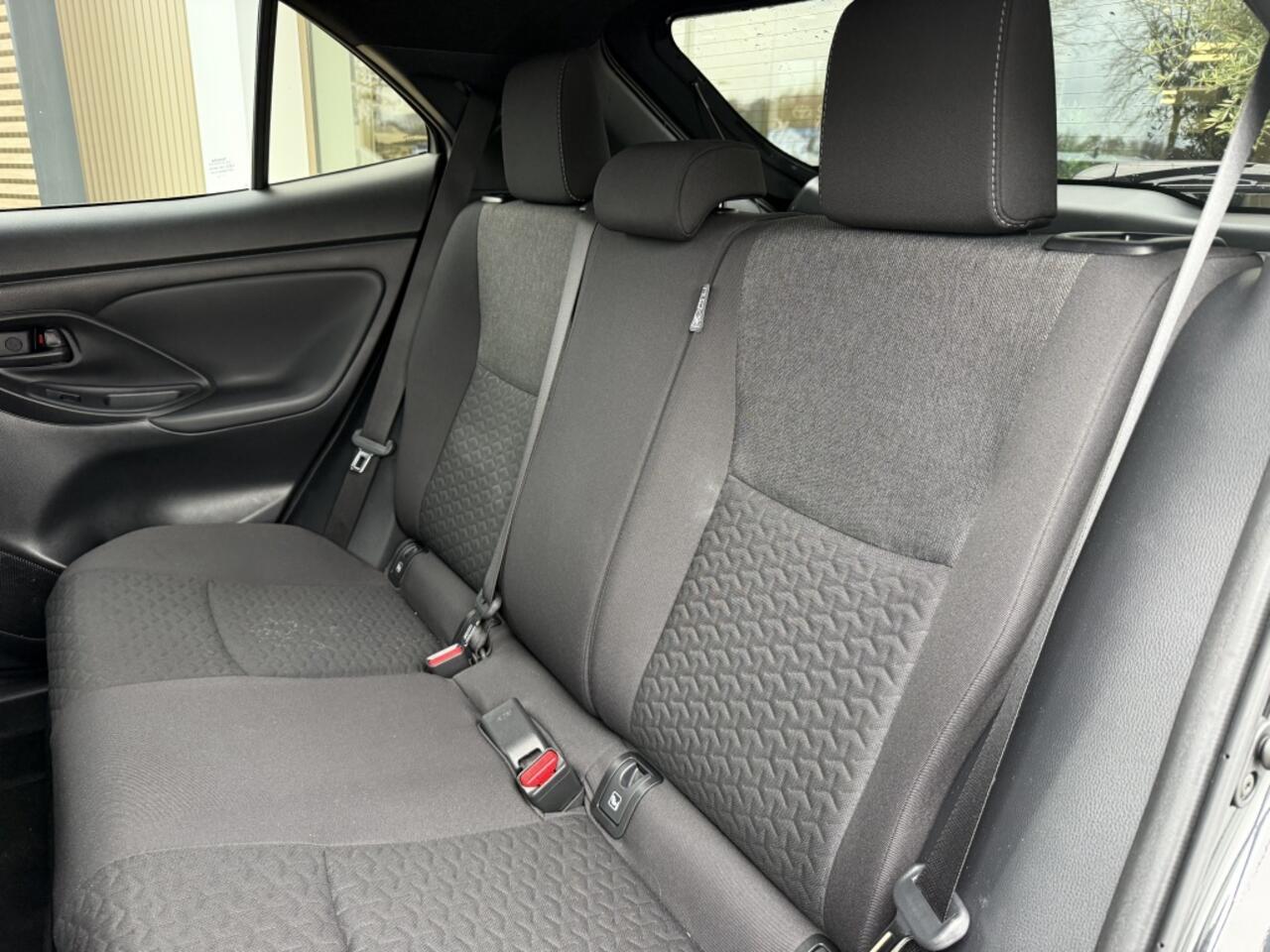 Toyota YARIS Cross 1.5 Hybrid Dynamic | Adap Cruise | Apple Car-Play | Camera