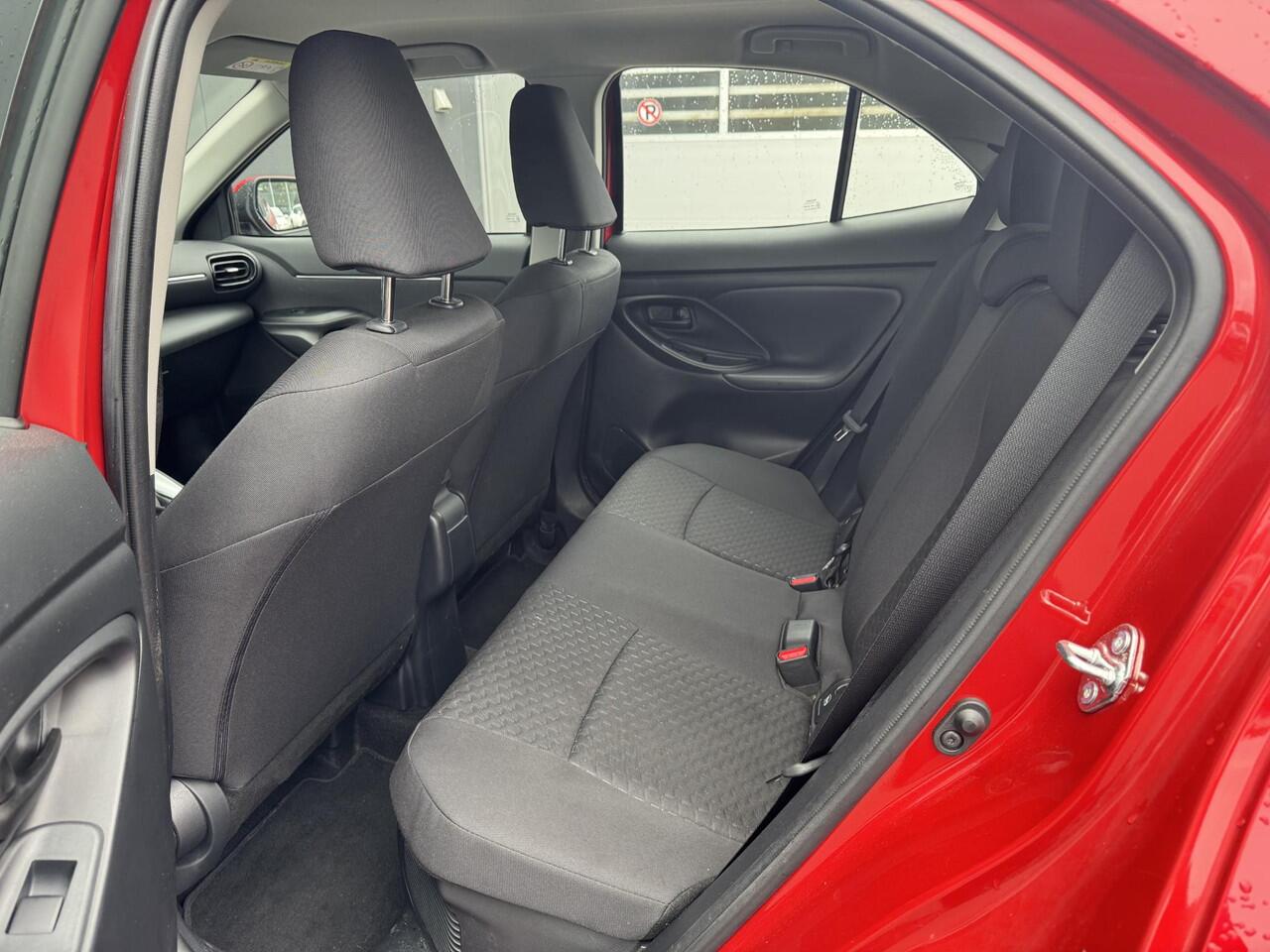 Toyota YARIS Cross 1.5 Hybrid 115 Active | Achteruitrijcamera | Climate Control