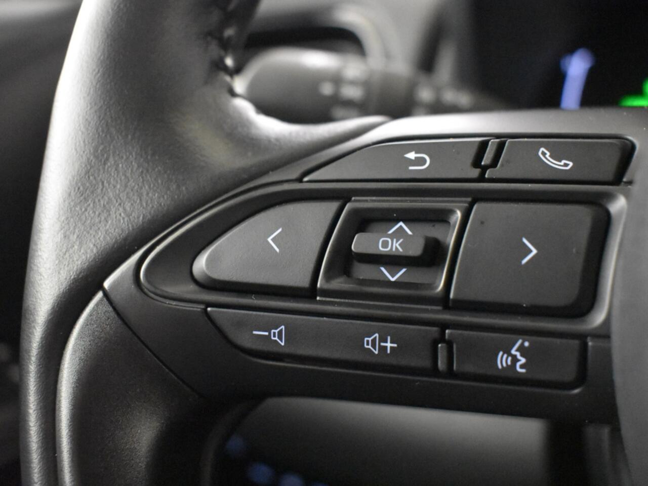 Toyota YARIS Cross 1.5 Hybrid 130 Team D | Blind Spot | PDC | Stoelverwarm. |