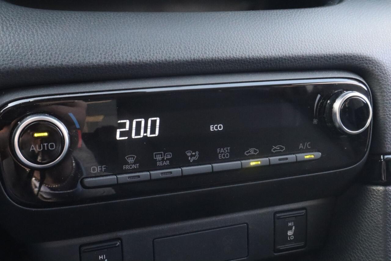 Toyota YARIS 1.5 Hybrid 115 Dynamic | Comfort Pack | Blindspot | Stuur en sto