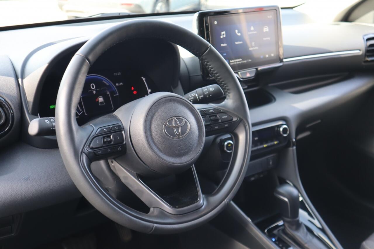 Toyota YARIS 1.5 Hybrid 115 Dynamic | Comfort Pack | Blindspot | Stuur en sto