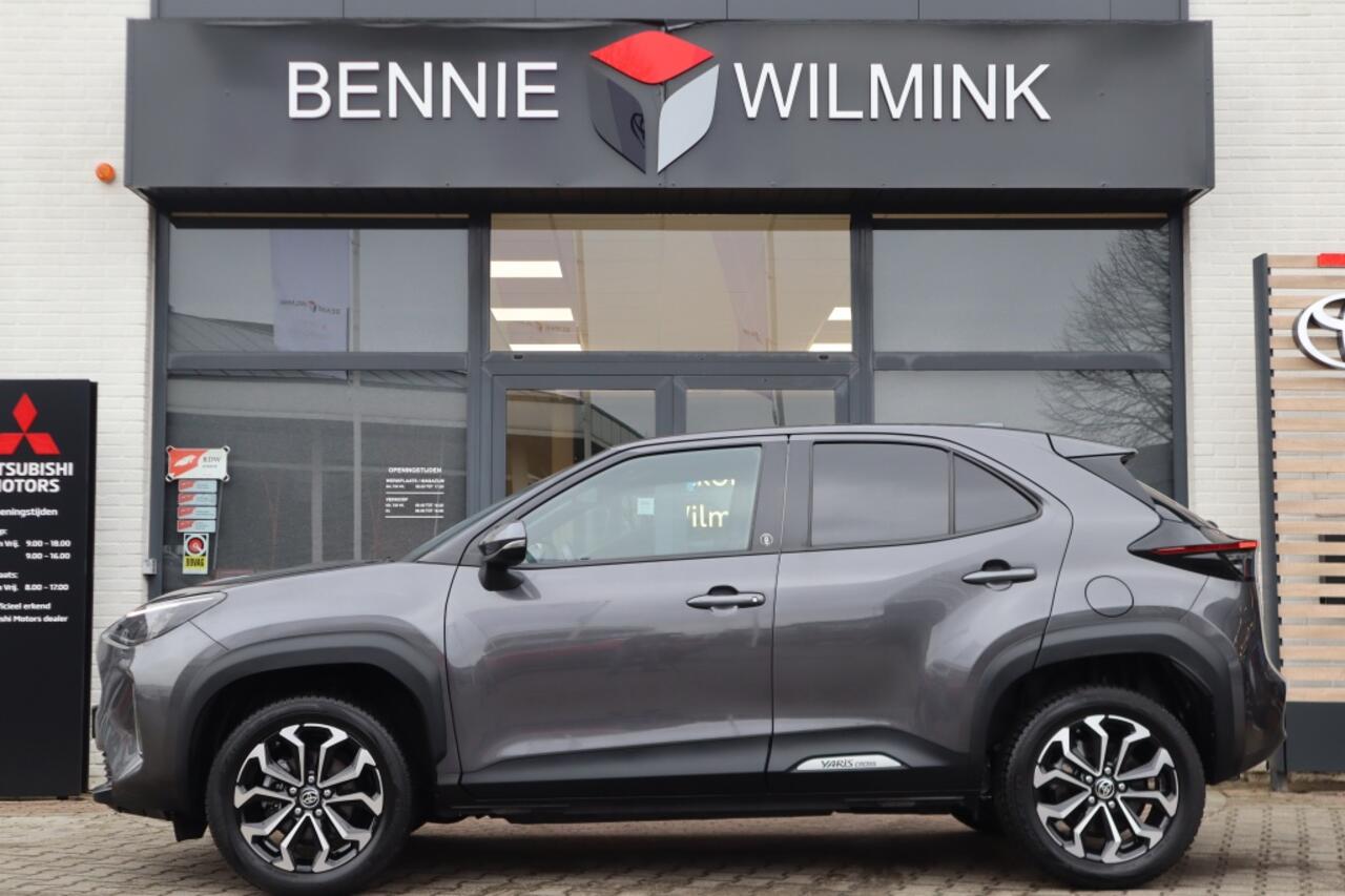 Toyota YARIS Cross 1.5 Hybrid Dynamic | All Seasons | Blindspot | Stuur en Stoelver