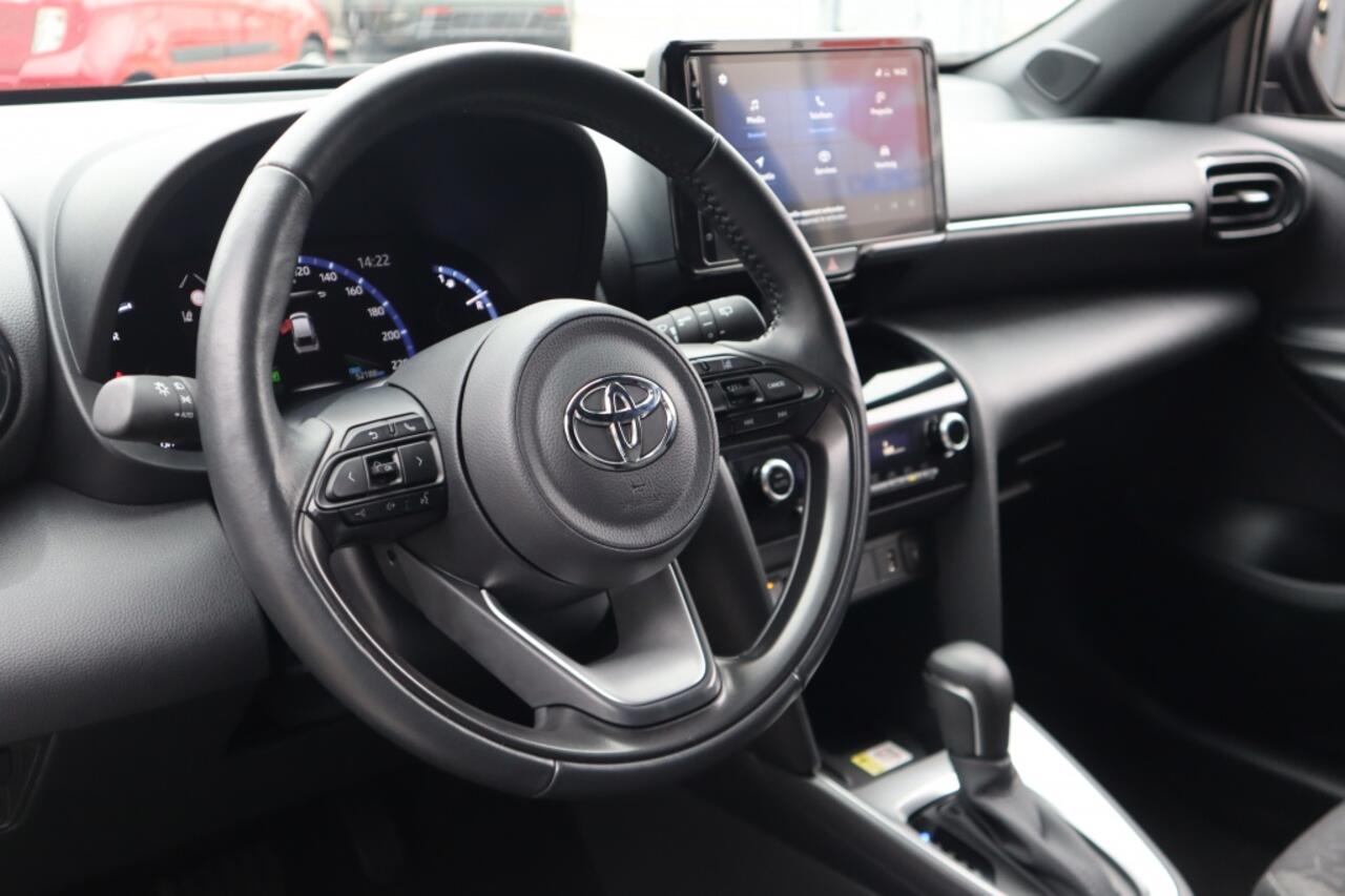 Toyota YARIS Cross 1.5 Hybrid Dynamic | All Seasons | Blindspot | Stuur en Stoelver