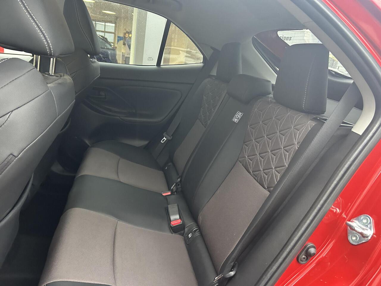 Toyota YARIS Cross 1.5 Hybrid 130 Executive | Premium Pack | Dodehoek | Matrix Led | NL Auto