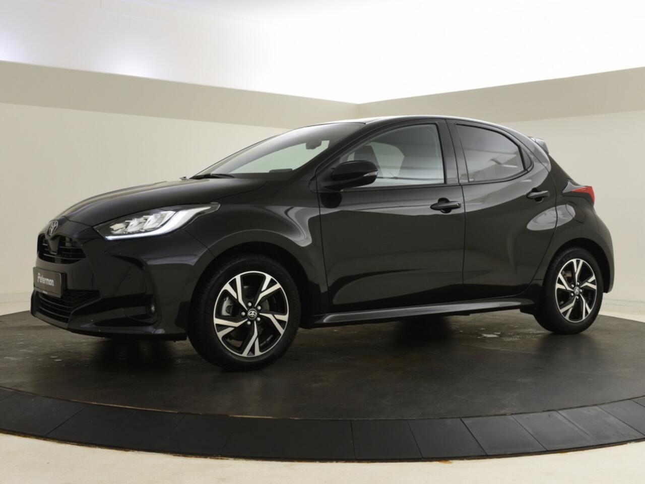 Toyota YARIS 1.5 Hybrid 115 Style | PDC V+A | BSM | Stuur en Stoelverwarming