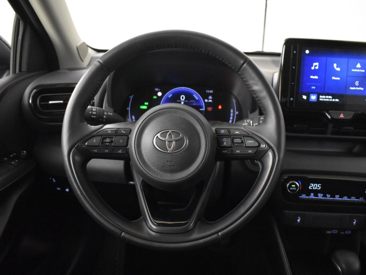 Toyota YARIS 1.5 Hybrid 115 Style | PDC V+A | BSM | Stuur en Stoelverwarming