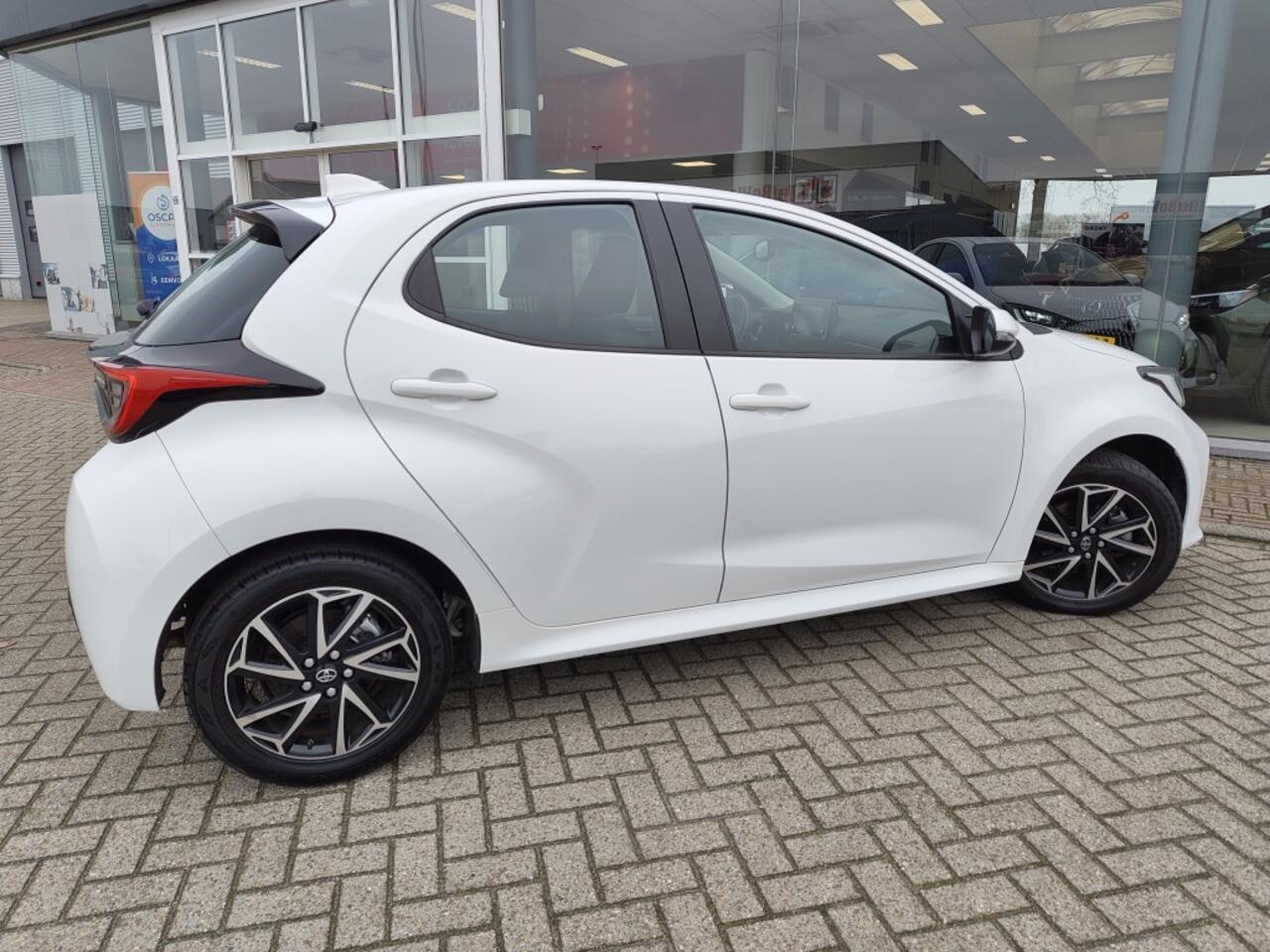 Toyota YARIS 1.5 Hybrid Dynamic | Keyless Entry | Stoelverwarming | Android A