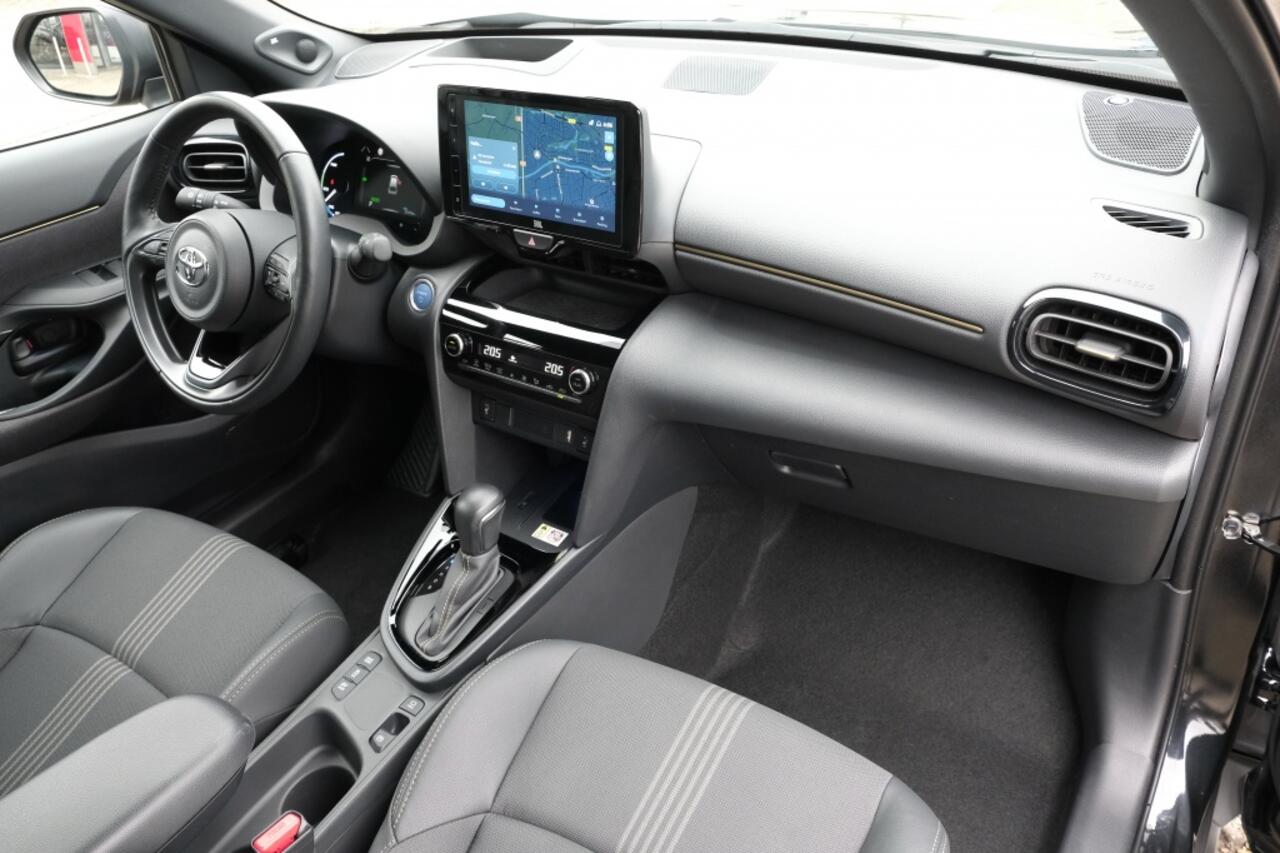 Toyota YARIS Cross 1.5 Hybrid 115 Adventure Automaat | LED Matrix koplampen | JBL