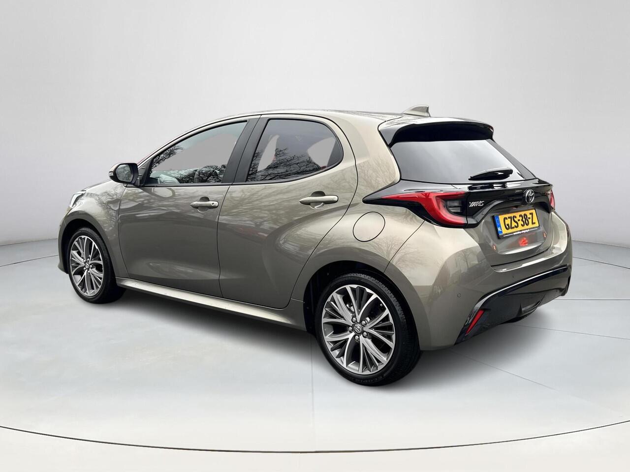 Toyota YARIS 1.5 Hybrid 130 Executive | 06-10141018 Voor meer informatie