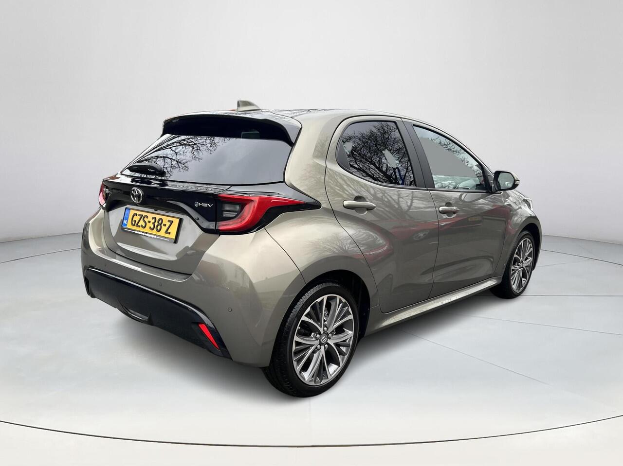 Toyota YARIS 1.5 Hybrid 130 Executive | 06-10141018 Voor meer informatie