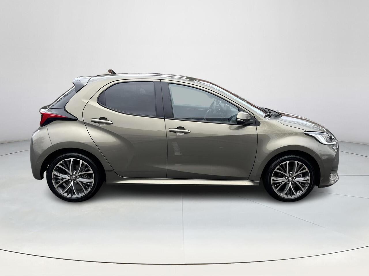 Toyota YARIS 1.5 Hybrid 130 Executive | 06-10141018 Voor meer informatie