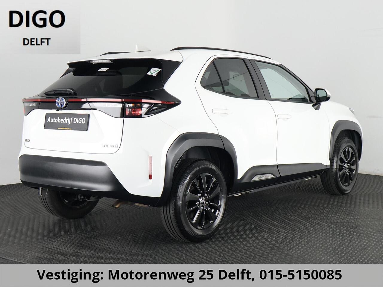Toyota YARIS Cross 1.5 HYBRIDE BUSINESS AUTOMAAT GARANTIE 3-2034 LM VELGEN. CARPLAY NAVI.ADAPTIEVE CRUISE CONTROLL