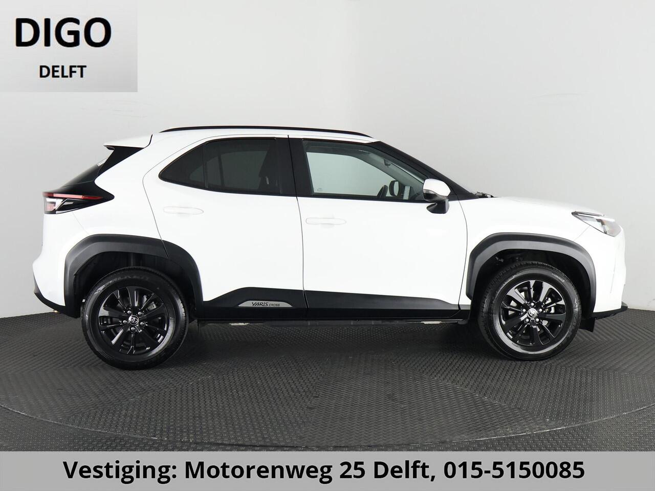Toyota YARIS Cross 1.5 HYBRIDE BUSINESS AUTOMAAT GARANTIE 3-2034 LM VELGEN. CARPLAY NAVI.ADAPTIEVE CRUISE CONTROLL