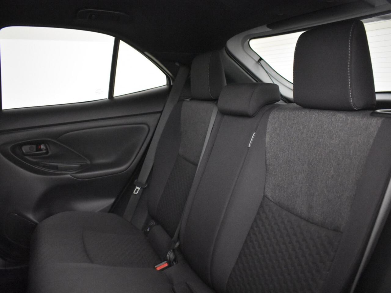 Toyota YARIS Cross 1.5 Hybrid 115 Style | stoel + stuurverwarmd |