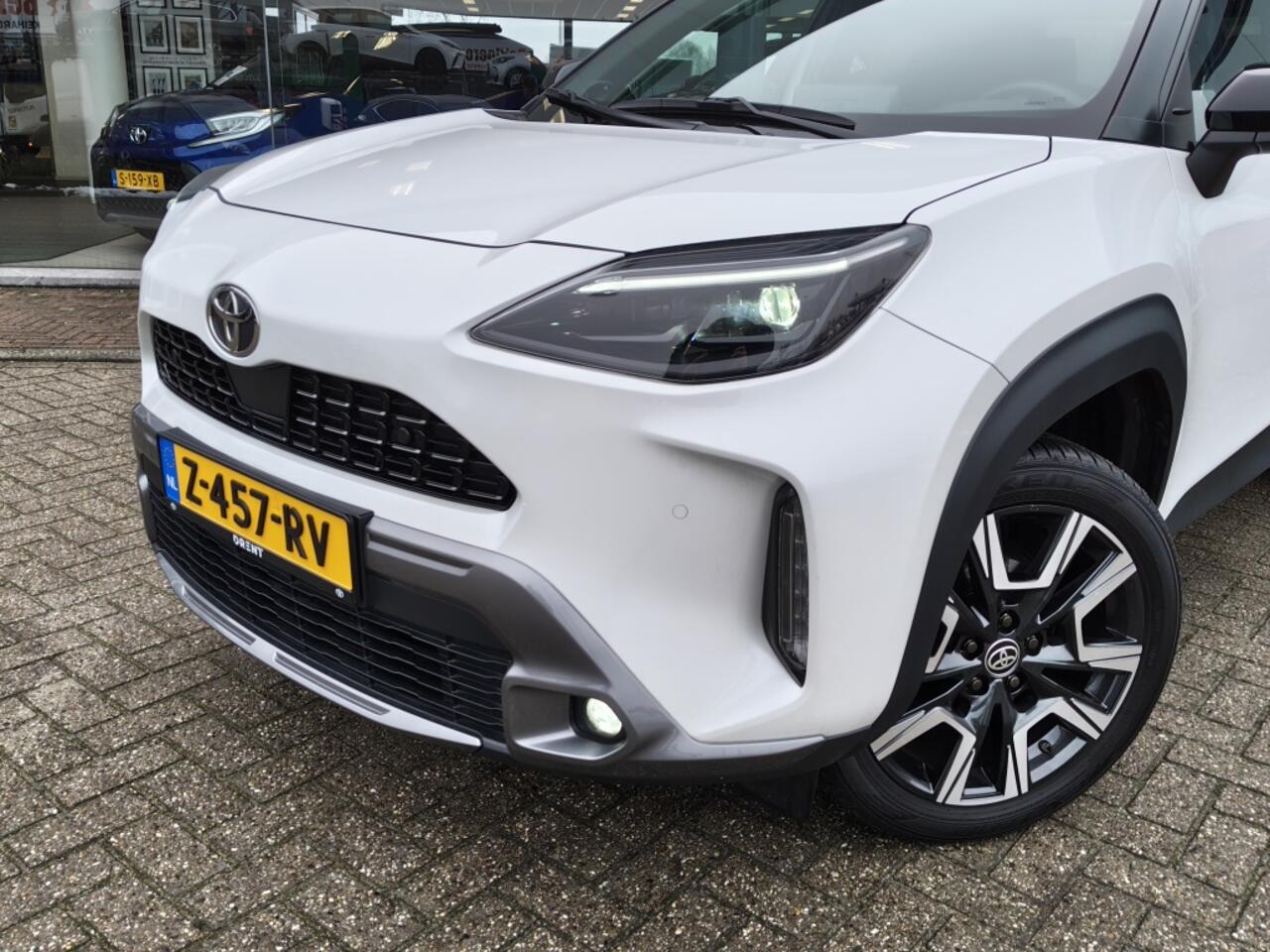 Toyota YARIS Cross 1.5 Hybrid 130 Launch Edition | Head-Up Display | JBL | Sensoren