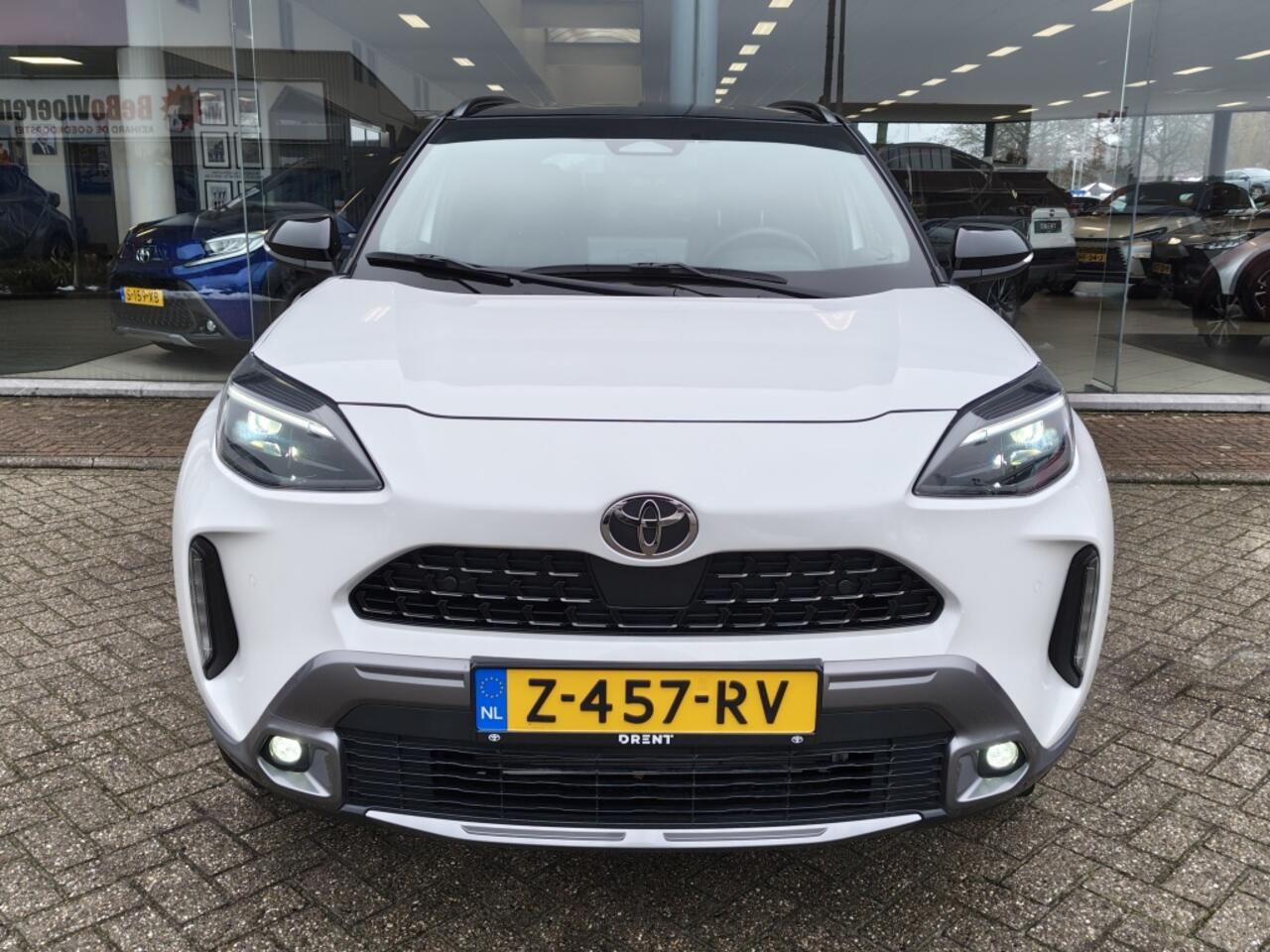 Toyota YARIS Cross 1.5 Hybrid 130 Launch Edition | Head-Up Display | JBL | Sensoren