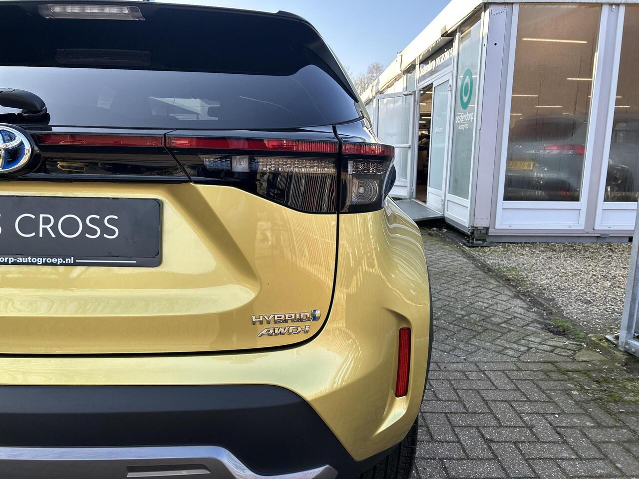 Toyota YARIS Cross 1.5 Hybrid Adventure AWD