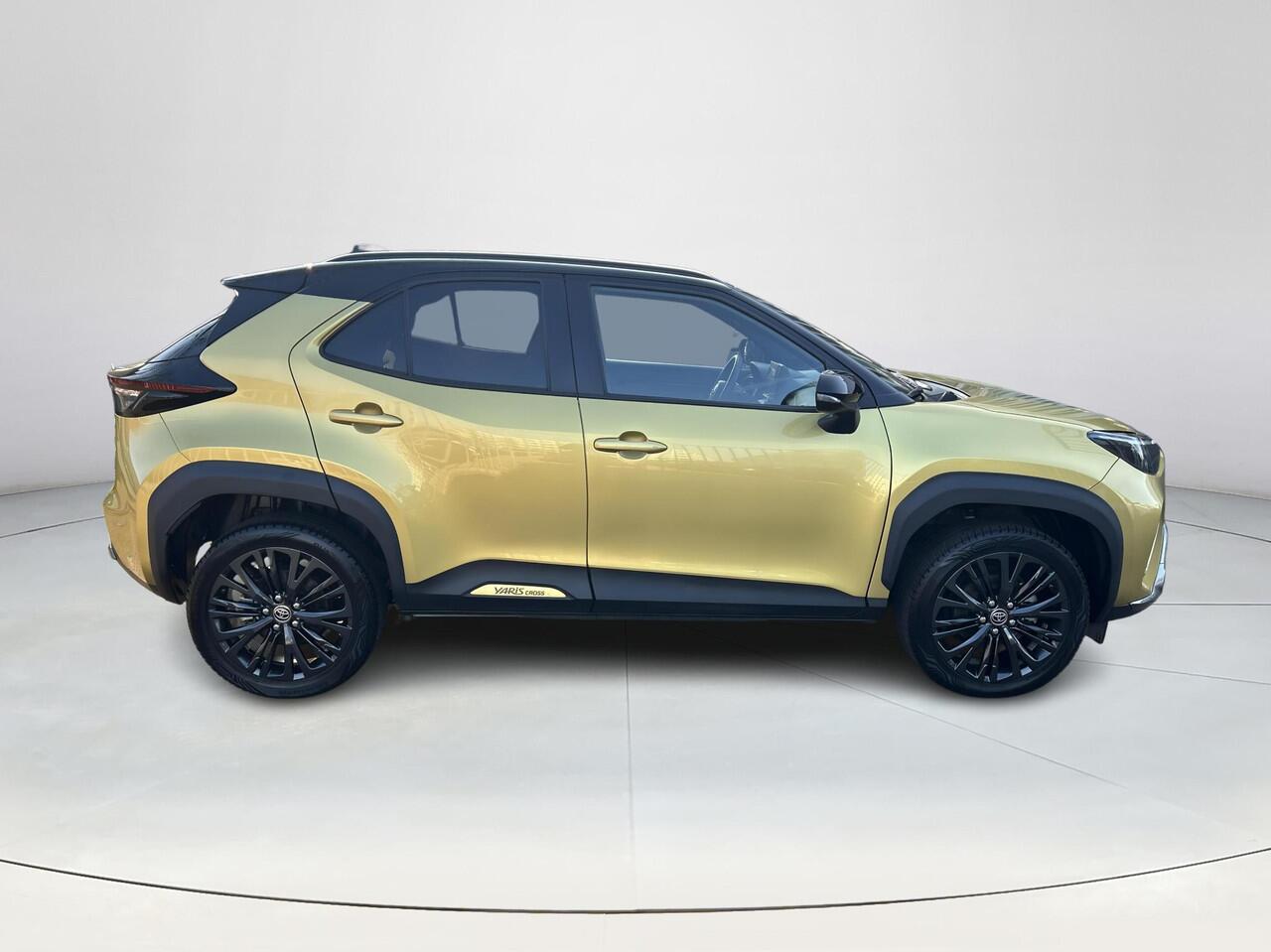 Toyota YARIS Cross 1.5 Hybrid Adventure AWD