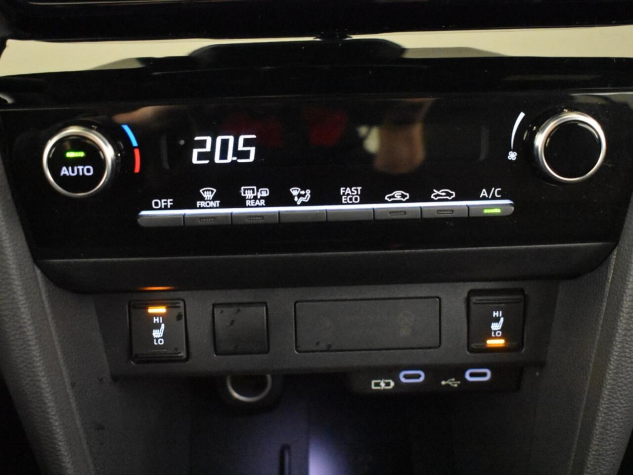 Toyota YARIS Cross 1.5 Hybrid 115 Style | Stuur en Stoelverwarming | Keyless
