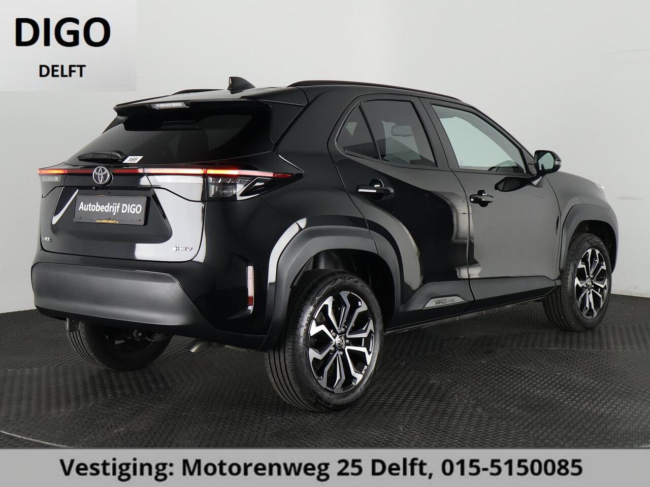 Toyota YARIS Cross 1.5 HYBRID DYNAMIC LUXERY BIJNA 2025 GARANT 12-'34 PDC V+A. BLIND SPOT. STUUR/STOELVERWARMING APPLE CARPLAY/ANDROID.