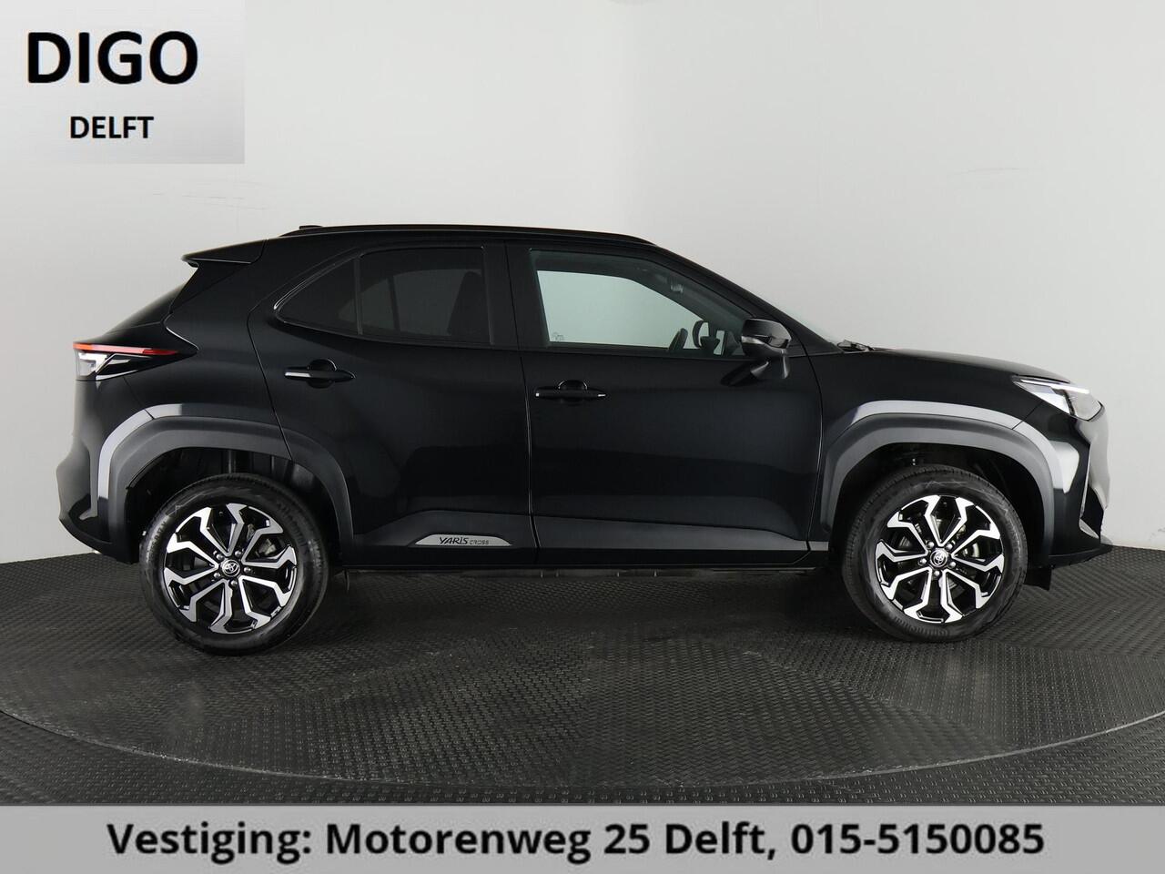 Toyota YARIS Cross 1.5 HYBRID DYNAMIC LUXERY BIJNA 2025 GARANT 12-'34 PDC V+A. BLIND SPOT. STUUR/STOELVERWARMING APPLE CARPLAY/ANDROID.