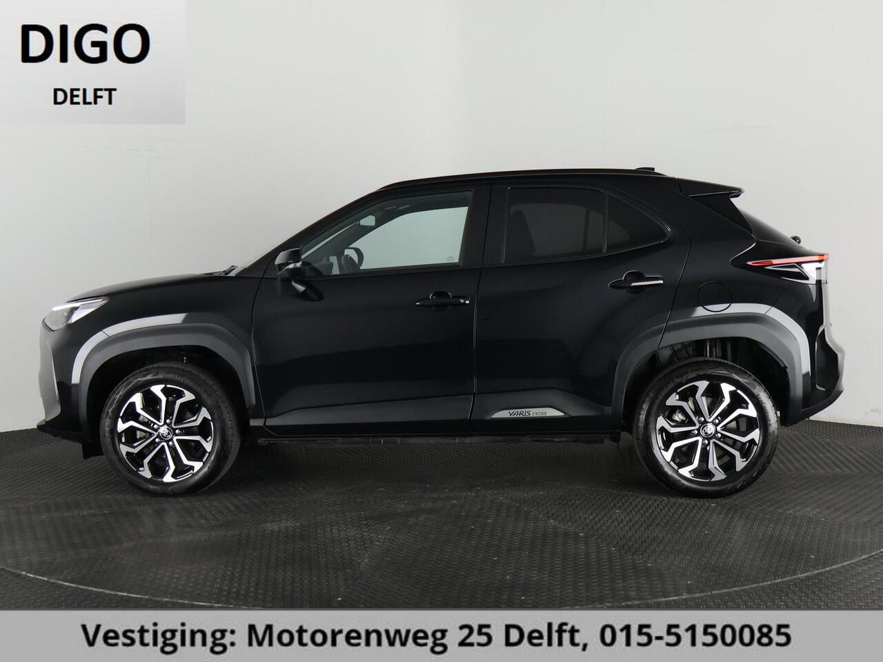 Toyota YARIS Cross 1.5 HYBRID DYNAMIC LUXERY BIJNA 2025 GARANT 12-'34 PDC V+A. BLIND SPOT. STUUR/STOELVERWARMING APPLE CARPLAY/ANDROID.