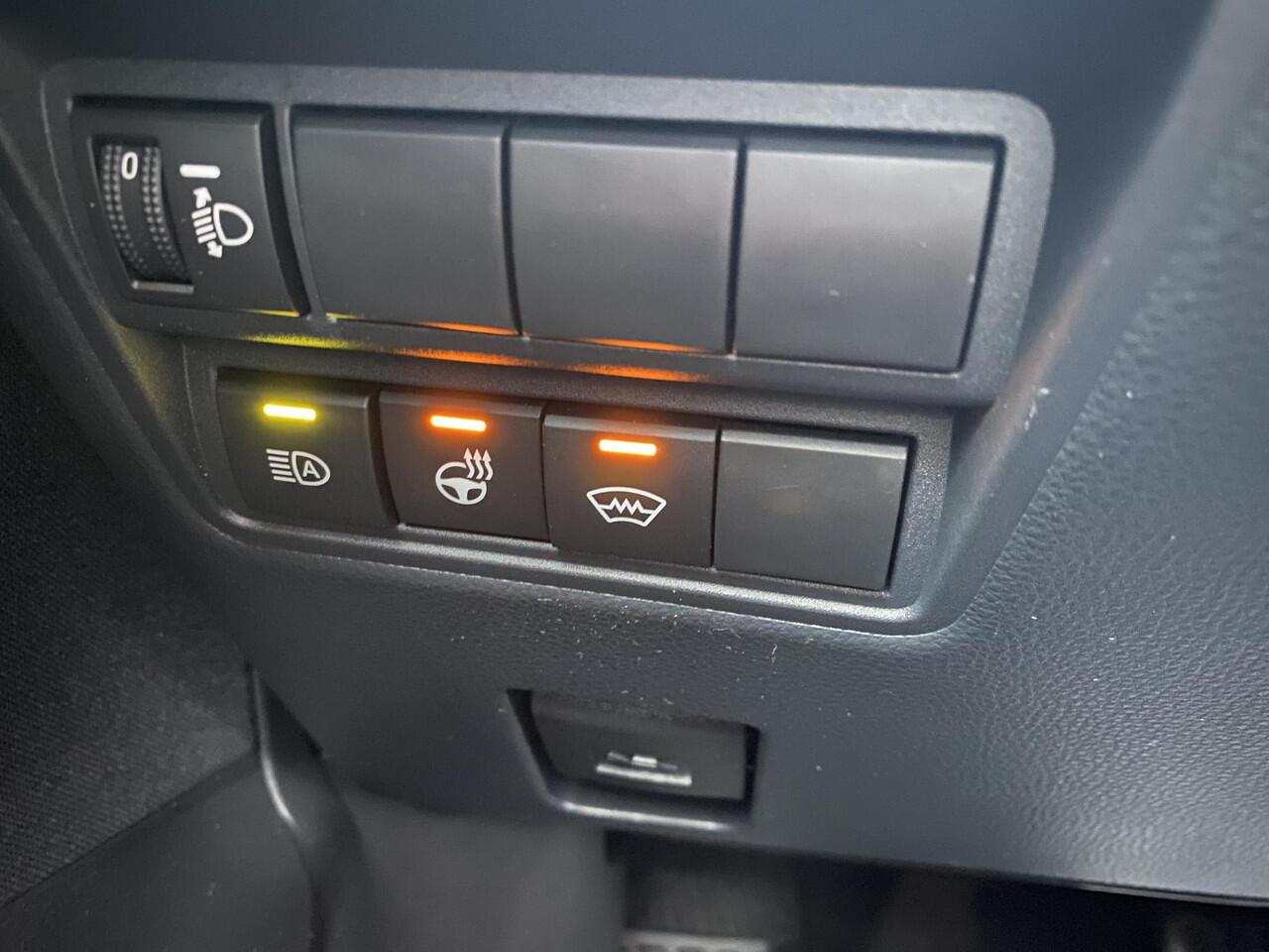 Toyota YARIS Cross 1.5 Hybrid 115 First Edition Comfort Pack Comfort Pack & parelmoer lak
