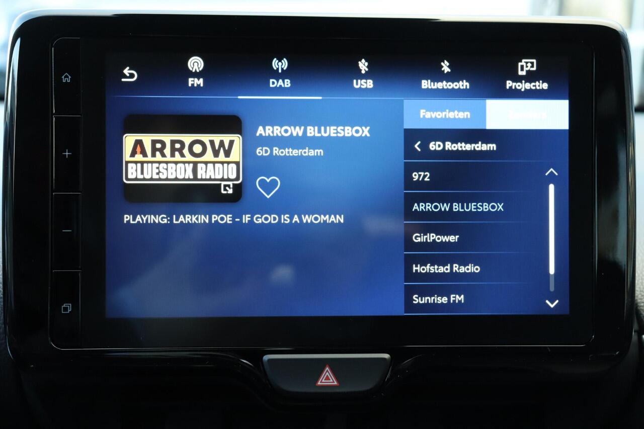 Toyota YARIS 1.5 Hybrid 115 Comfort , Lichtmetalen velgen, Demovoordeel