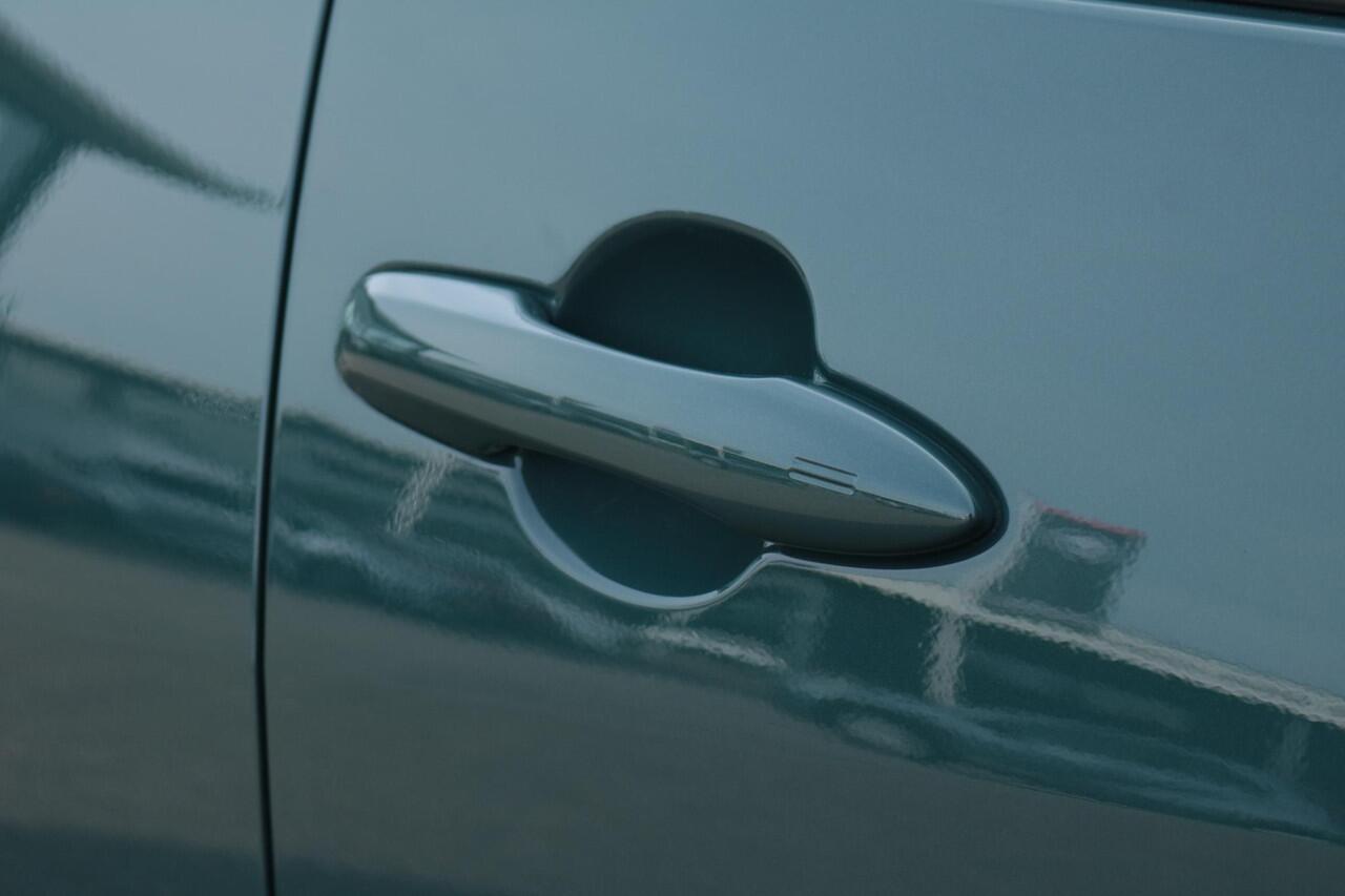 Toyota YARIS 1.5 Hybrid 115 Dynamic Comfort Pack!, Apple Carplay Android Auto, BSM, Parkeersensoren