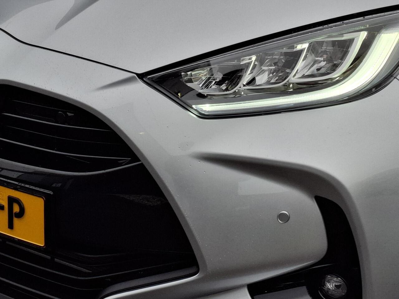 Toyota YARIS 1.5 Hybrid 115 First Edition + comfort pack