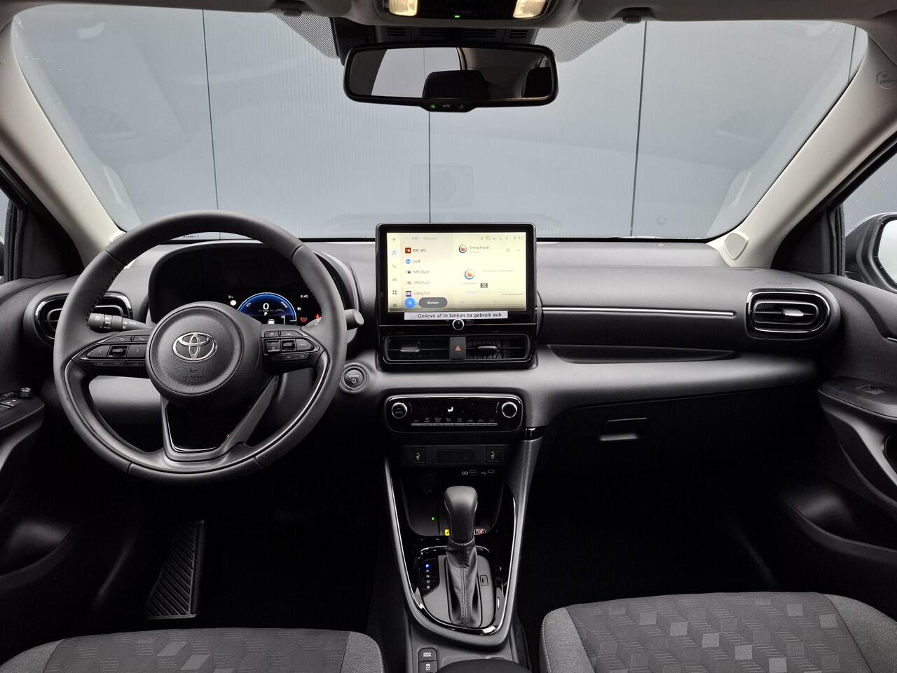 Toyota YARIS 1.5 Hybrid 115 First Edition + comfort pack