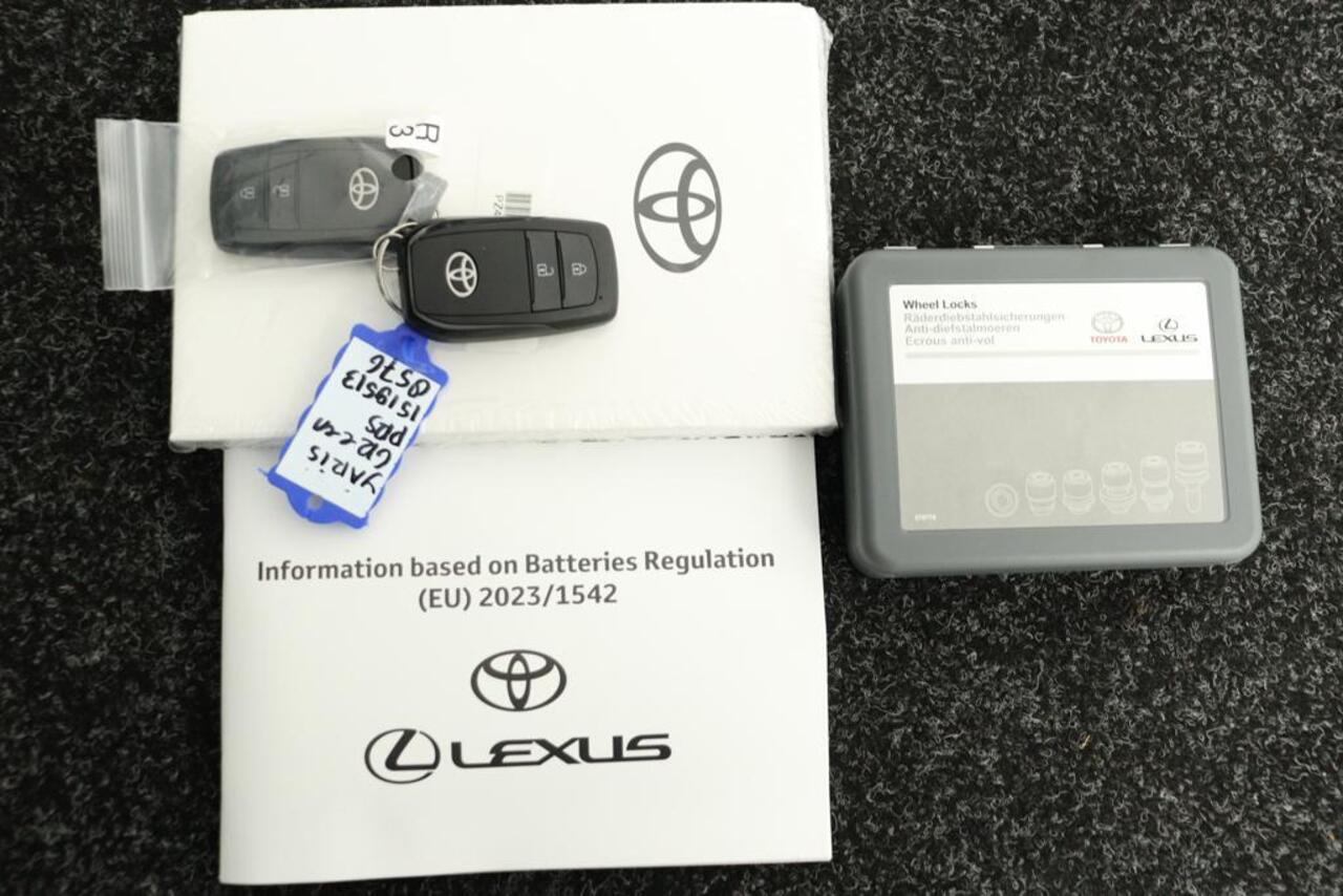 Toyota YARIS 1.5 Hybrid 115 First Edition | Apple Carplay/Android Auto | Parkeersensoren | Stoel/Stuurverwarming | Comfort Pack |