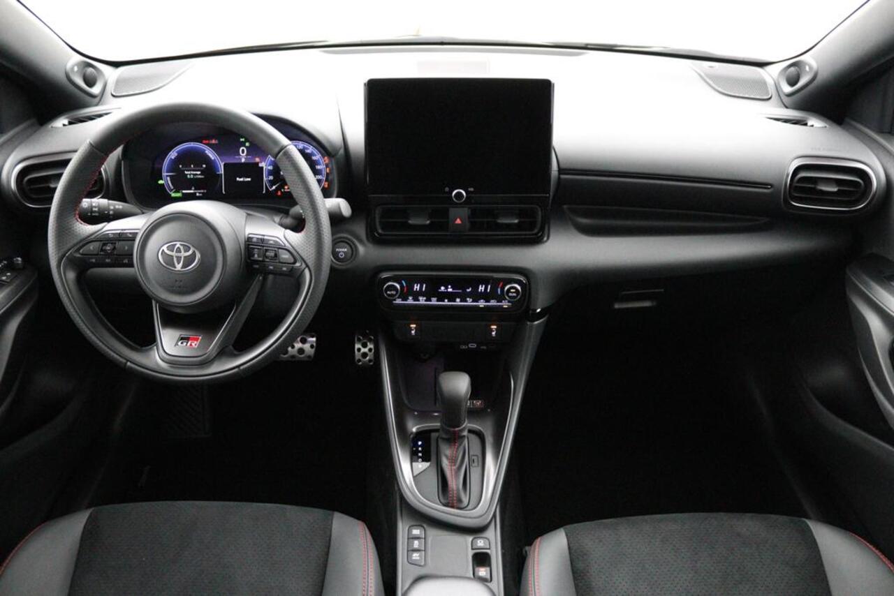 Toyota YARIS 1.5 Hybrid 130 GR Sport | Panoramadak | JBL Audio |