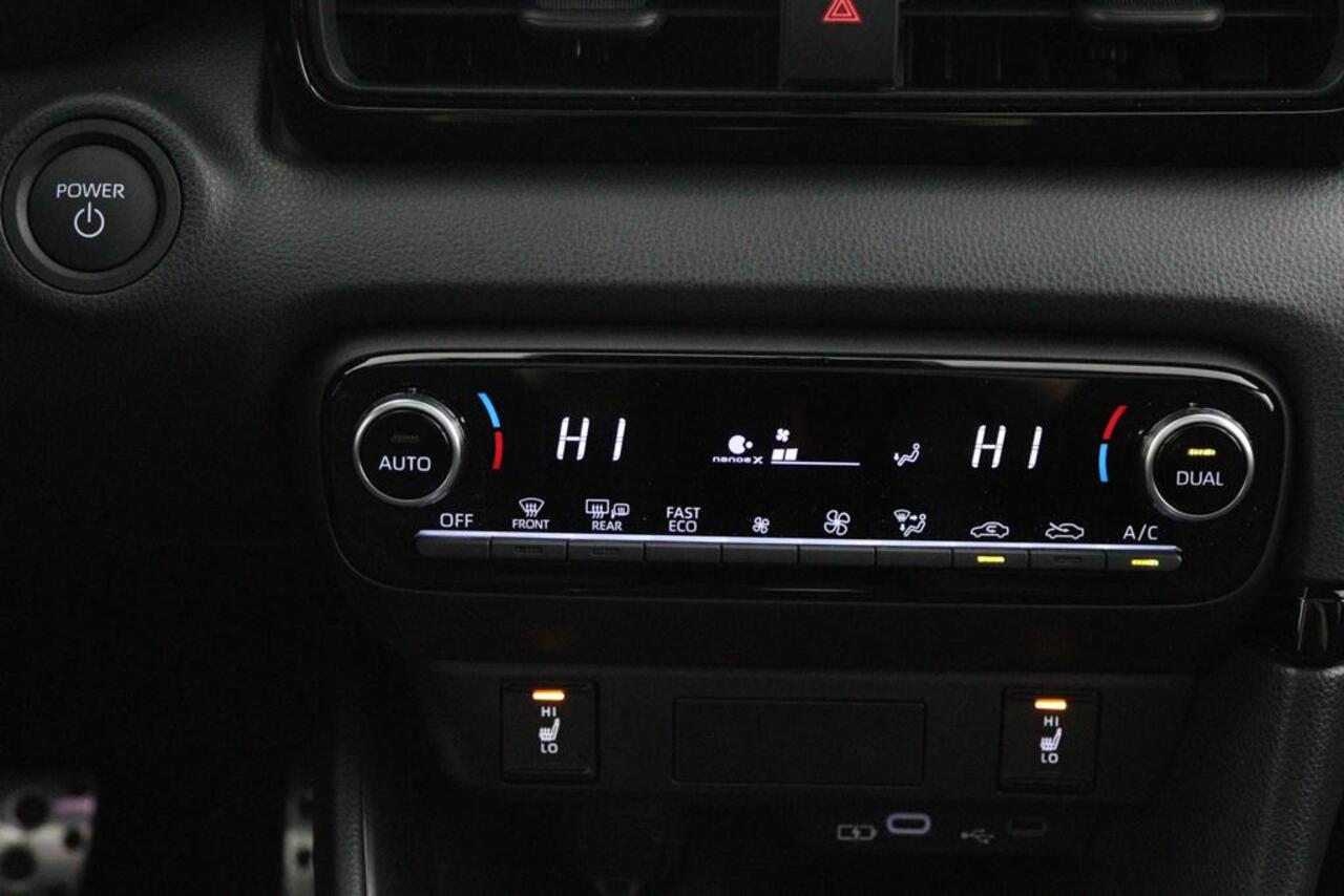 Toyota YARIS 1.5 Hybrid 130 GR Sport | Panoramadak | JBL Audio |