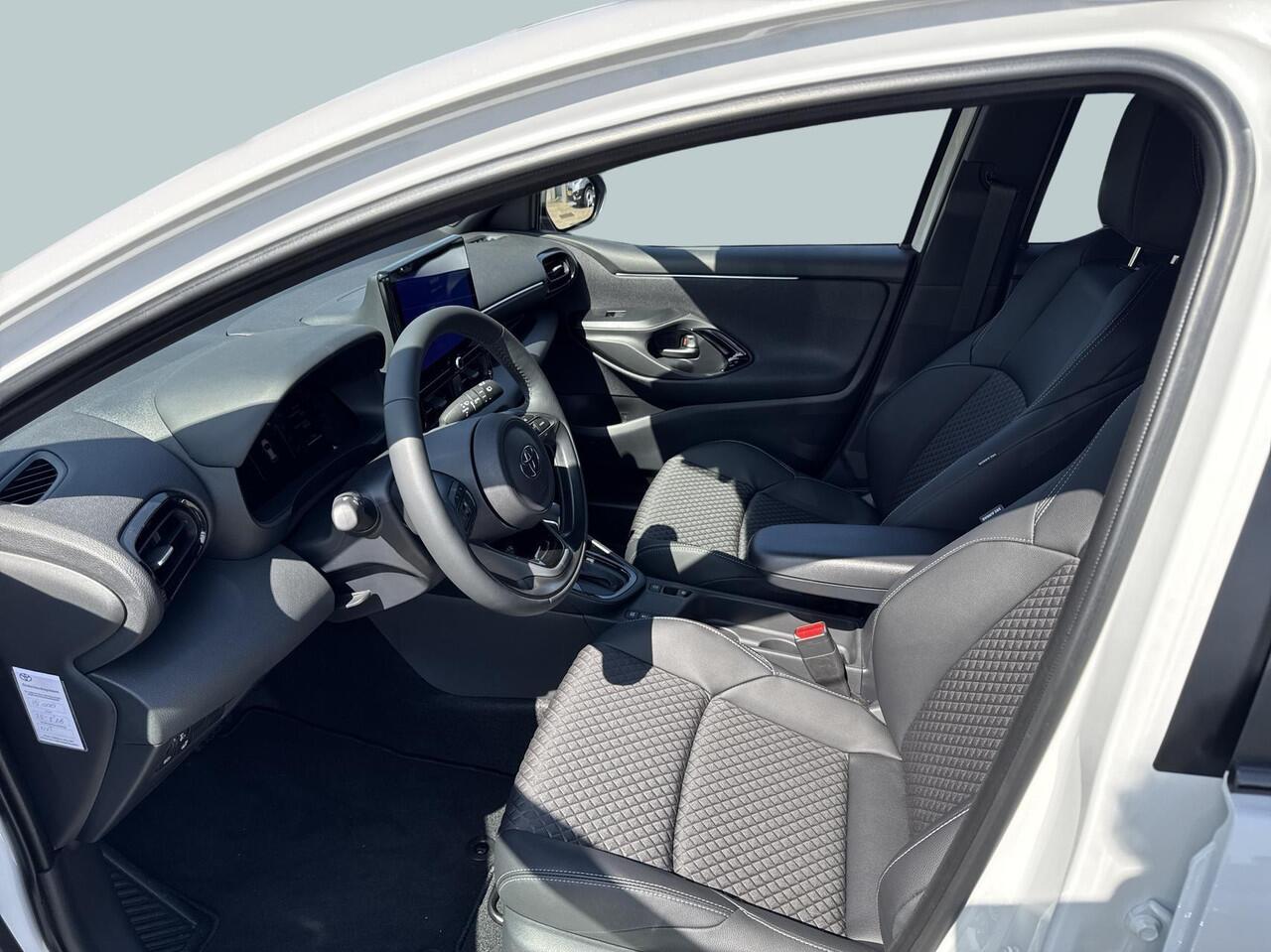 Toyota YARIS 1.5 Hybrid 130 Executive | Rijklaar |