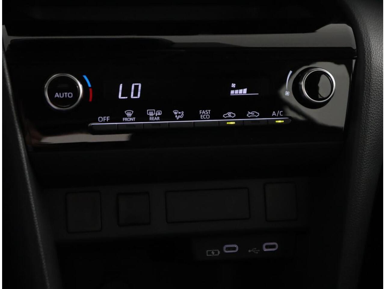 Toyota YARIS Cross 1.5 Hybrid 115 Active | Apple Carplay & Android auto | Parkeer camera | Cruisecontrol |