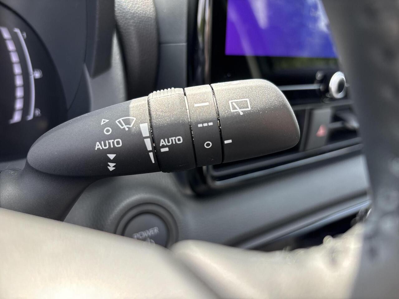 Toyota YARIS 1.5 Hybrid 115 Dynamic