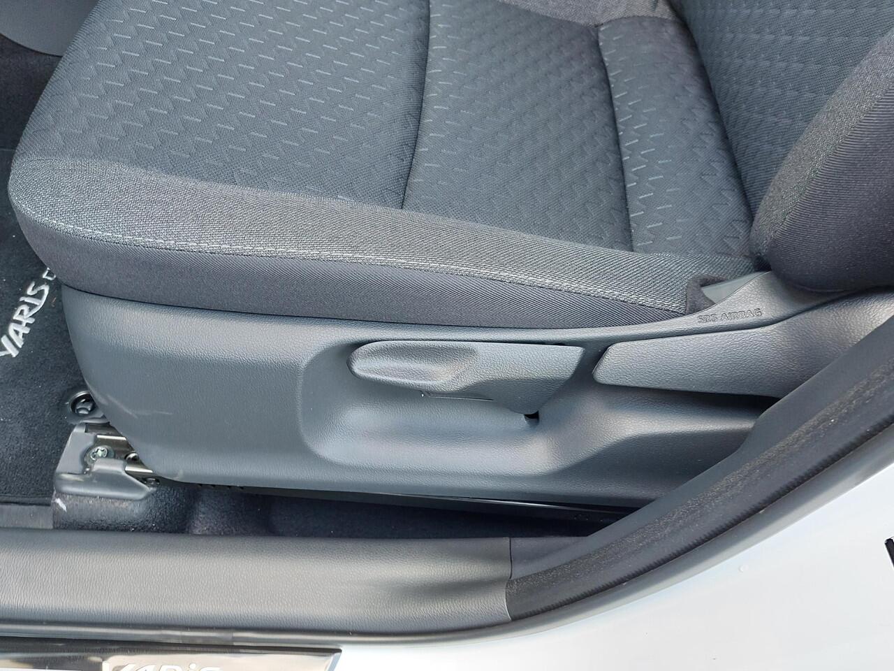 Toyota YARIS Cross 1.5 Hybrid 130 Team D APP NAVI | NIEUWE AUTO !!